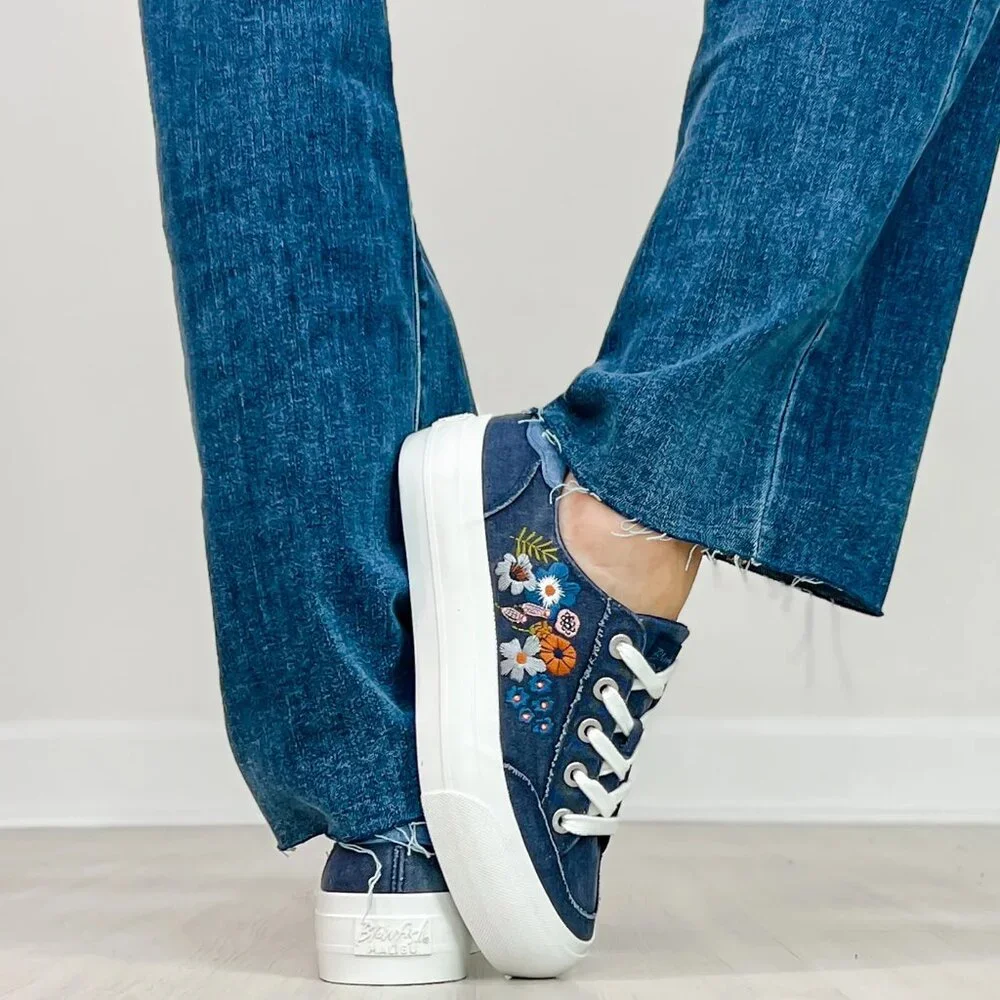 NEW BLOWFISH Sadie Sneakers in navy for women 266 2T7 - Picture 2 of 11